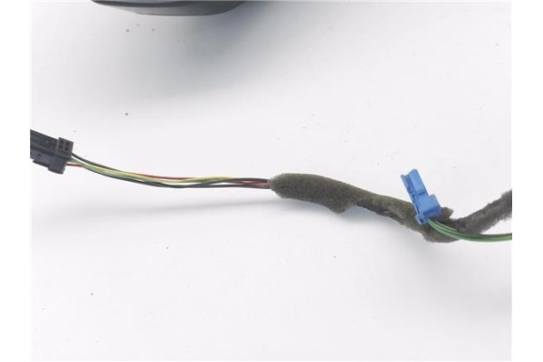 Recambio de retrovisor electrico izquierdo para citroen c4 picasso 1.6 hdi referencia OEM IAM E9034375  