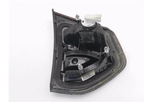 Recambio de piloto porton trasero derecho para citroen c4 picasso 1.6 hdi referencia OEM IAM 9673164980 0283332179 