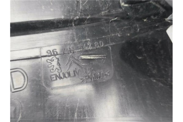 Recambio de piloto trasero derecho para citroen c4 picasso 1.6 hdi referencia OEM IAM 9673164780  