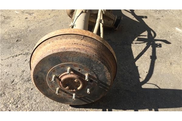 Recambio de puente trasero para nissan patrol station wagon (w260) 2.8 td referencia OEM IAM 4301032J10  
