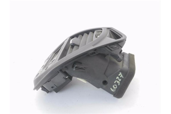 Recambio de rejilla entrada de aire para citroen c4 picasso 1.6 hdi referencia OEM IAM 9650868977 A83007700 