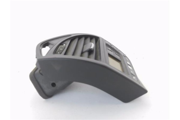 Recambio de rejilla entrada de aire para citroen c4 picasso 1.6 hdi referencia OEM IAM 9650868977 A83007700 