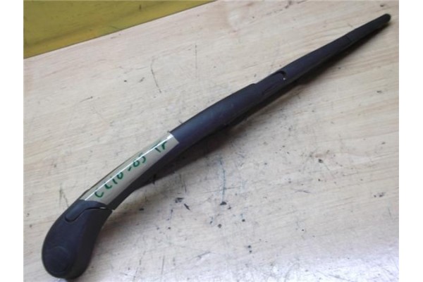 Recambio de brazo limpiaparabrisas trasero para renault clio iii (2005) 1.5 d referencia OEM IAM   