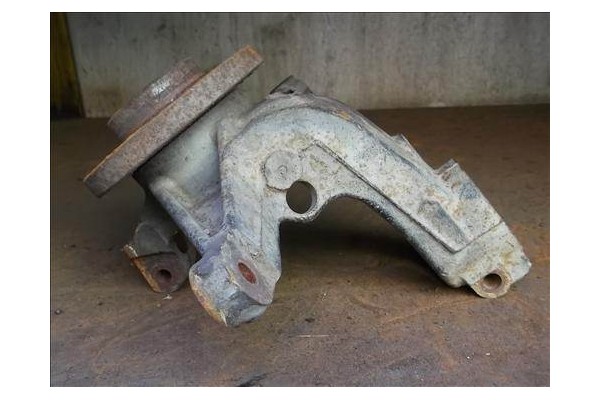 Recambio de mangueta delantero izquierda para peugeot 206 1.9 d referencia OEM IAM   