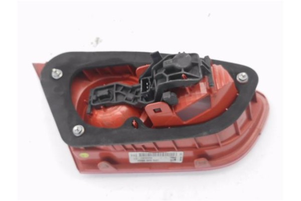 Recambio de piloto porton trasero derecho para seat leon (1p1) 1.9 tdi referencia OEM IAM 1P0945094F 89320301 