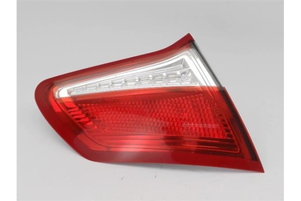 Recambio de piloto interior izquierdo para citroen c4 berlina 1.6 exclusive referencia OEM IAM   