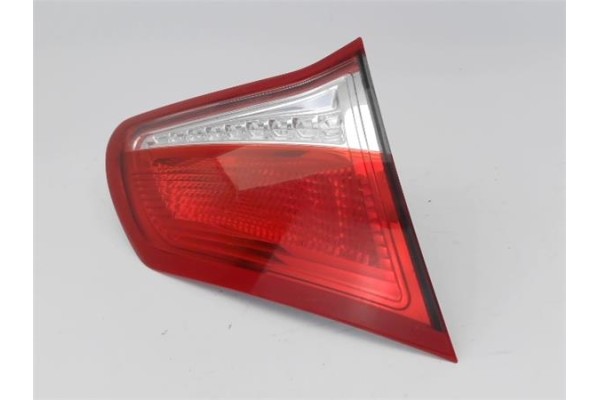 Recambio de piloto interior izquierdo para citroen c4 berlina 1.6 exclusive referencia OEM IAM   