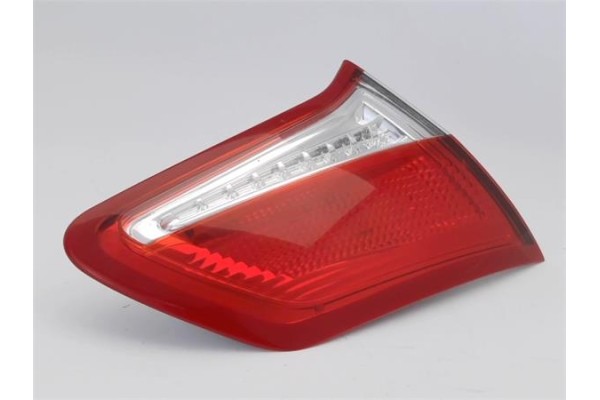 Recambio de piloto interior izquierdo para citroen c4 berlina 1.6 exclusive referencia OEM IAM   