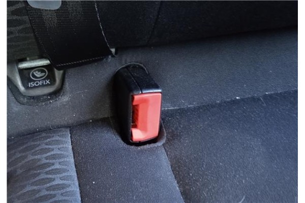 Recambio de anclaje cinturon trasero derecho para volkswagen golf vi (5k1) 1.6 advance referencia OEM IAM 5K0857807BTTM 5K085780