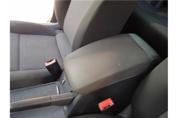 Recambio de consola para volkswagen golf vi (5k1) 1.6 advance referencia OEM IAM 5K0863243C82V  