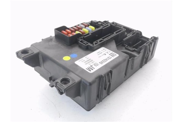 Recambio de caja fusibles/rele para opel corsa d 1.2 referencia OEM IAM 13142240  