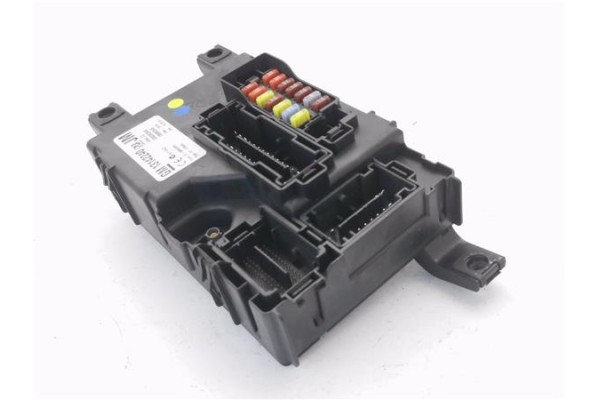 Recambio de caja fusibles/rele para opel corsa d 1.2 referencia OEM IAM 13142240  