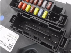 Recambio de caja fusibles/rele para opel corsa d 1.2 referencia OEM IAM 13142240  