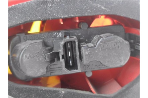 Recambio de piloto trasero derecho para seat leon (1p1) 1.9 tdi referencia OEM IAM 1P0945096F 89320261 