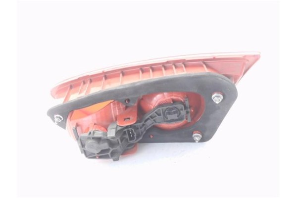 Recambio de piloto porton trasero izquierdo para seat leon (1p1) 1.9 tdi referencia OEM IAM 1P0945093F 89320291 