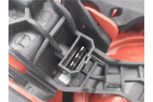 Recambio de piloto porton trasero izquierdo para seat leon (1p1) 1.9 tdi referencia OEM IAM 1P0945093F 89320291 