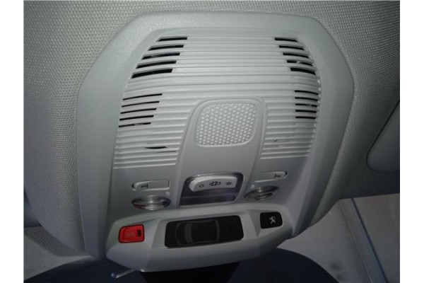 Recambio de luz interior techo para peugeot 3008 1.5 gt line referencia OEM IAM   