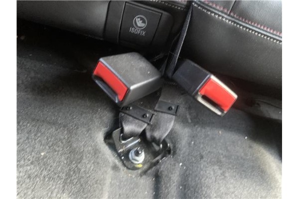 Recambio de anclaje cinturon trasero derecho para opel mokka 1.7 business referencia OEM IAM 42615068  
