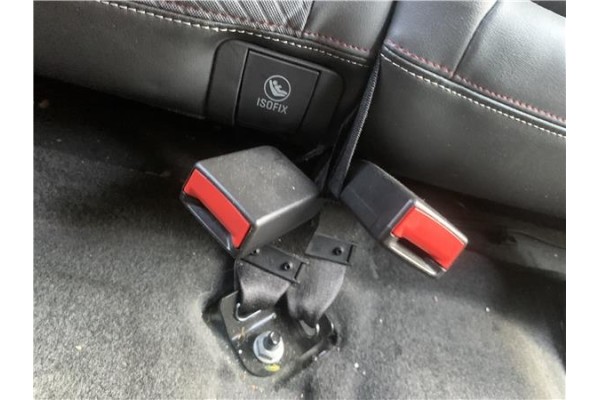 Recambio de anclaje cinturon trasero derecho para opel mokka 1.7 business referencia OEM IAM 42615068  