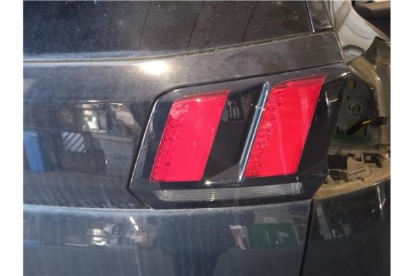 Recambio de piloto porton trasero derecho para peugeot 3008 1.5 gt line referencia OEM IAM   