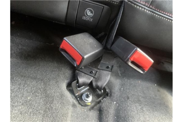 Recambio de anclaje cinturon trasero derecho para opel mokka 1.7 business referencia OEM IAM 42615068  