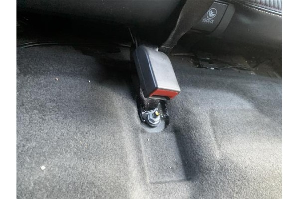 Recambio de anclaje cinturon trasero izquierdo para opel mokka 1.7 business referencia OEM IAM 42615070  