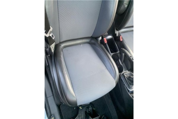 Recambio de asiento delantero derecho para opel mokka 1.7 business referencia OEM IAM 42523083  
