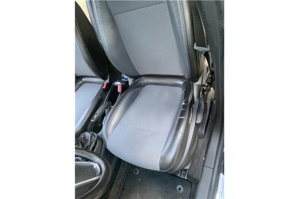 Recambio de asiento delantero izquierdo para opel mokka 1.7 business referencia OEM IAM 9823918880  