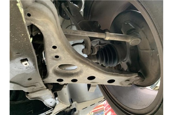 Recambio de brazo suspension delantero derecho para opel mokka 1.7 business referencia OEM IAM 94540670  