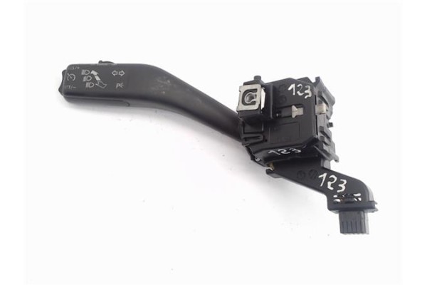 Recambio de mando intermitencia para seat leon (1p1) referencia OEM IAM 1K0953513F  1K0953513A , SEAT | 1K0953513G , AUDI | 1K09