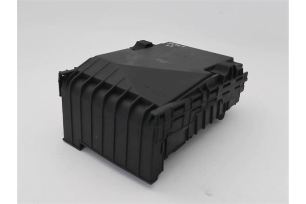 Recambio de caja fusibles/rele para audi a3 (8p1) 2.0 tdi 16v referencia OEM IAM   