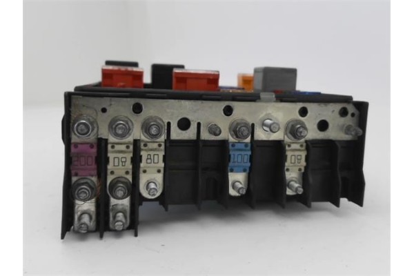Recambio de caja fusibles/rele para audi a3 (8p1) 2.0 tdi 16v referencia OEM IAM   