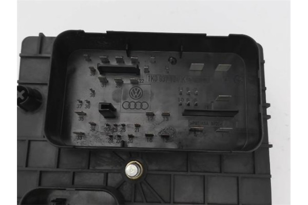 Recambio de caja fusibles/rele para audi a3 (8p1) 2.0 tdi 16v referencia OEM IAM   