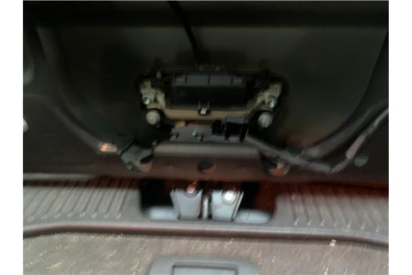 Recambio de cierre electromagnetico porton para opel mokka 1.7 business referencia OEM IAM 13587640  