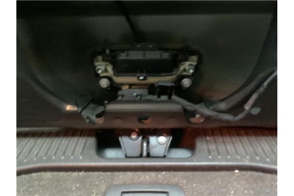 Recambio de cierre electromagnetico porton para opel mokka 1.7 business referencia OEM IAM 13587640  