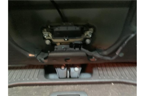 Recambio de cierre electromagnetico porton para opel mokka 1.7 business referencia OEM IAM 13587640  