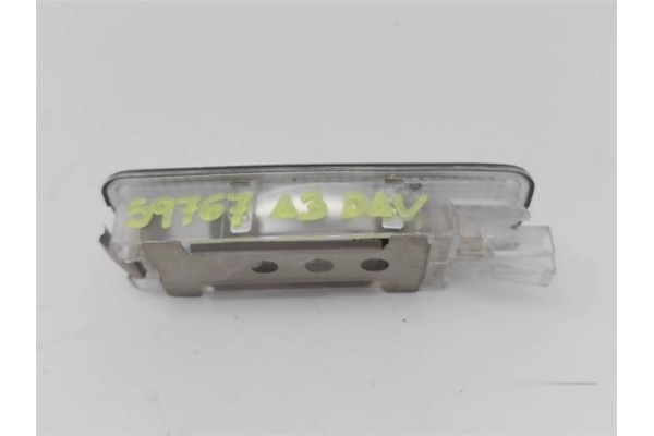 Recambio de piloto matricula trasero derecho para audi a3 (8p1) 2.0 tdi 16v referencia OEM IAM   