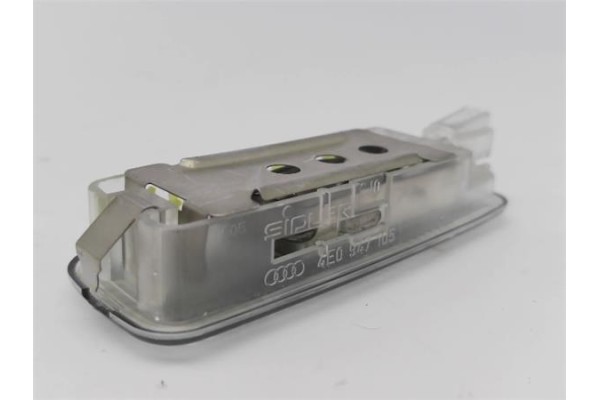 Recambio de piloto matricula trasero derecho para audi a3 (8p1) 2.0 tdi 16v referencia OEM IAM   