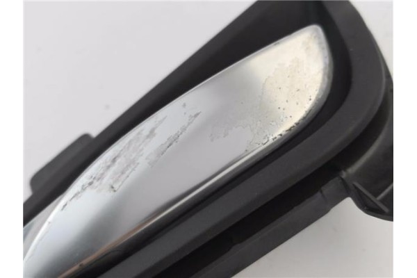 Recambio de manilla int. puerta trasero izquierda para bmw serie 1 berlina 5p (f20) 2.0 116d referencia OEM IAM 51417240411  