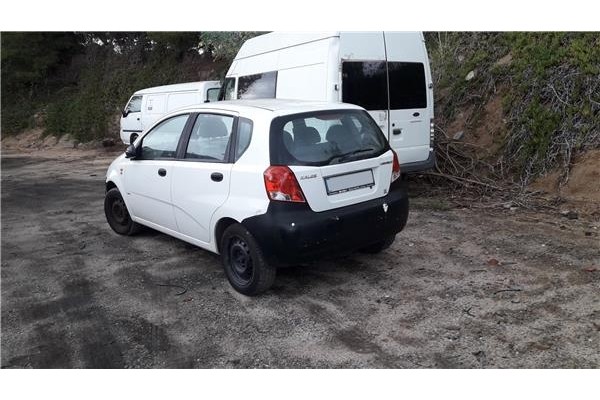 daewoo kalos del año 2005