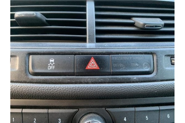 Recambio de interruptor luces emergencia para opel mokka 1.7 business referencia OEM IAM 95016183  
