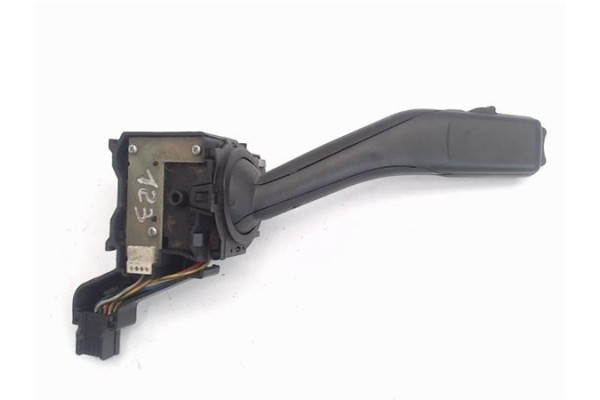 Recambio de mando intermitencia para seat leon (1p1) referencia OEM IAM 1K0953513F  1K0953513A , SEAT | 1K0953513G , AUDI | 1K09