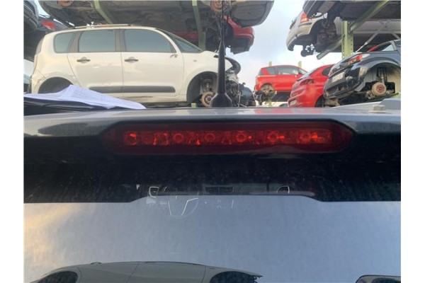 Recambio de luz central de freno para opel mokka 1.7 business referencia OEM IAM 95151129  