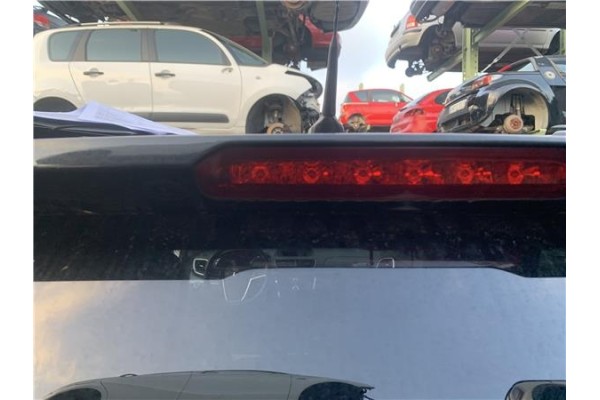 Recambio de luz central de freno para opel mokka 1.7 business referencia OEM IAM 95151129  