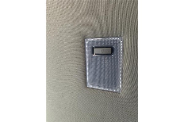 Recambio de luz trasero central techo para opel mokka 1.7 business referencia OEM IAM 95063926  