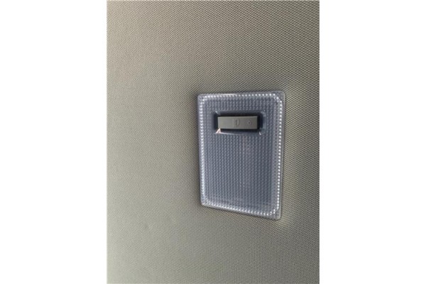 Recambio de luz trasero central techo para opel mokka 1.7 business referencia OEM IAM 95063926  