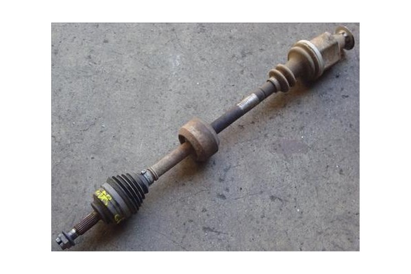 Recambio de palier delantero derecho para renault clio iii 1.2 16v expression referencia OEM IAM   