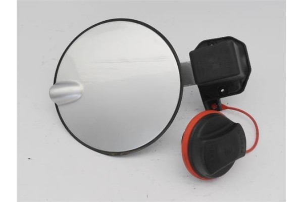 Recambio de tapa exterior combustible para opel corsa d 1.3 cdti referencia OEM IAM   