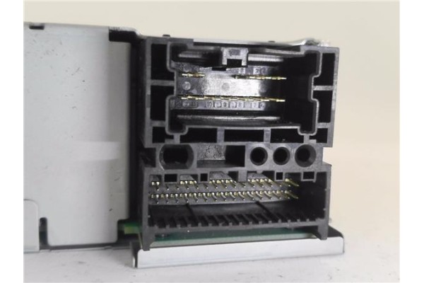 Recambio de autoradio para renault grand scénic iii (jz0/1_) 1.5 dci referencia OEM IAM 281158023R 1439127979 