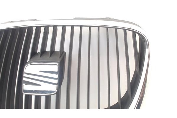 Recambio de rejilla capo para seat leon (1p1) 1.9 tdi referencia OEM IAM 5P0853679A  